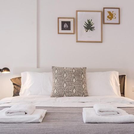 Wide Comfy Studio Apartment Centrally Located In Thissio Athen Exterior foto