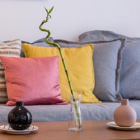 Wide Comfy Studio Apartment Centrally Located In Thissio Athen Exterior foto
