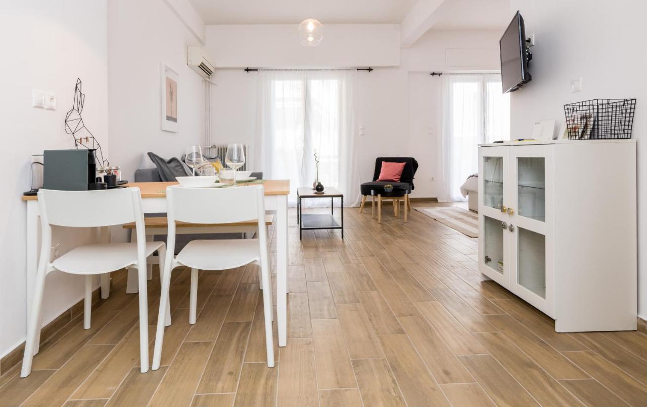 Wide Comfy Studio Apartment Centrally Located In Thissio Athen Exterior foto
